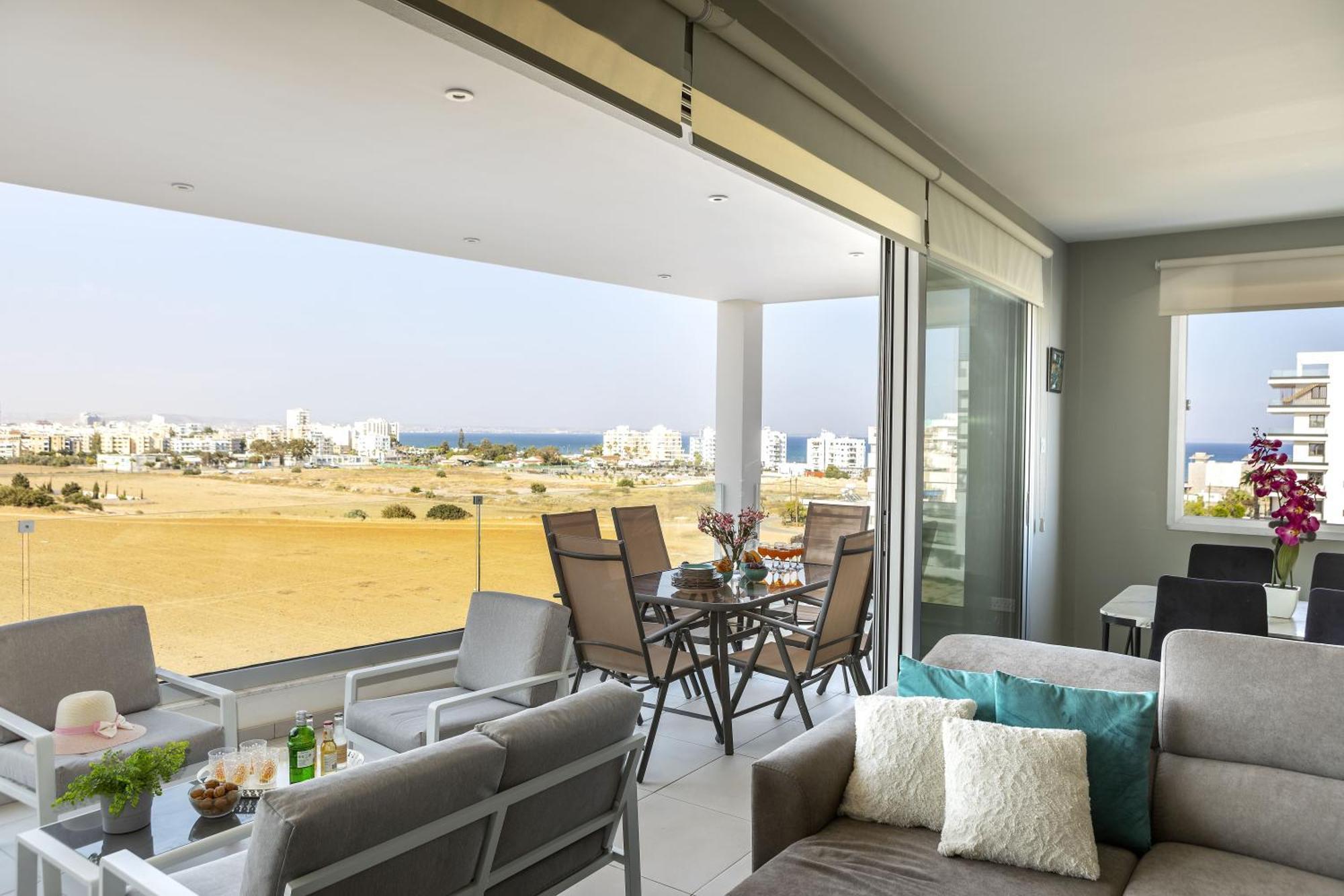 Majestic Sunset Salt Lake Views 300M From Beach Larnaca Bagian luar foto